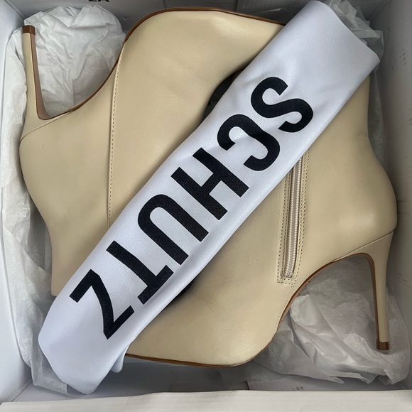 Schutz Ankle Boots - Picture 3 of 6